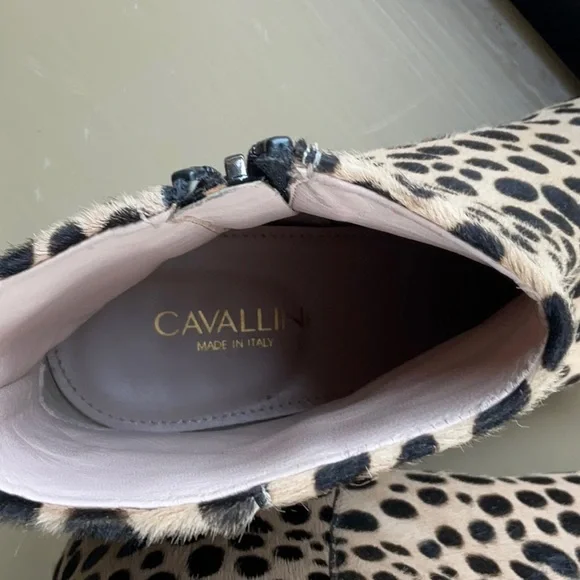 Cavalllini cheetah print round heel boot.